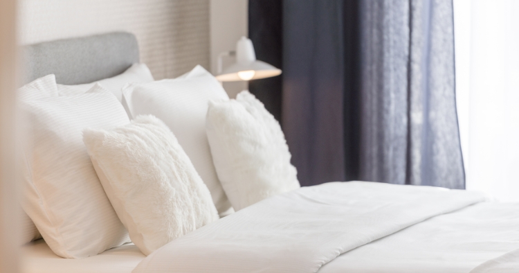 Hotelzimmer Design und die Wichtigkeit eines bequemen Bettes