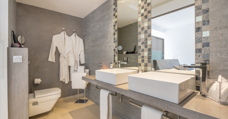 Hotelzimmer Design und das Vertrauen in ein stylisher und sauberes Badezimmer